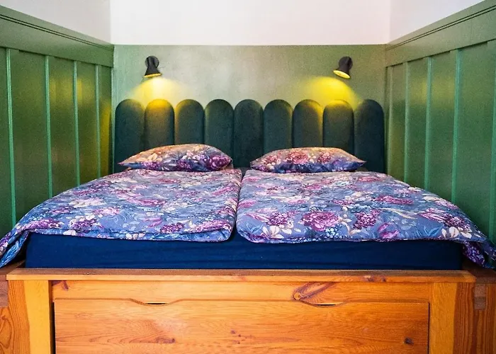 Cosy In Vibrant Area 2 Metro Stops From Prague's Hisorical Centre * Praha