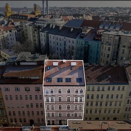 Apartment Cosy In Vibrant Area 2 Metro Stops From Prague's Hisorical Centre